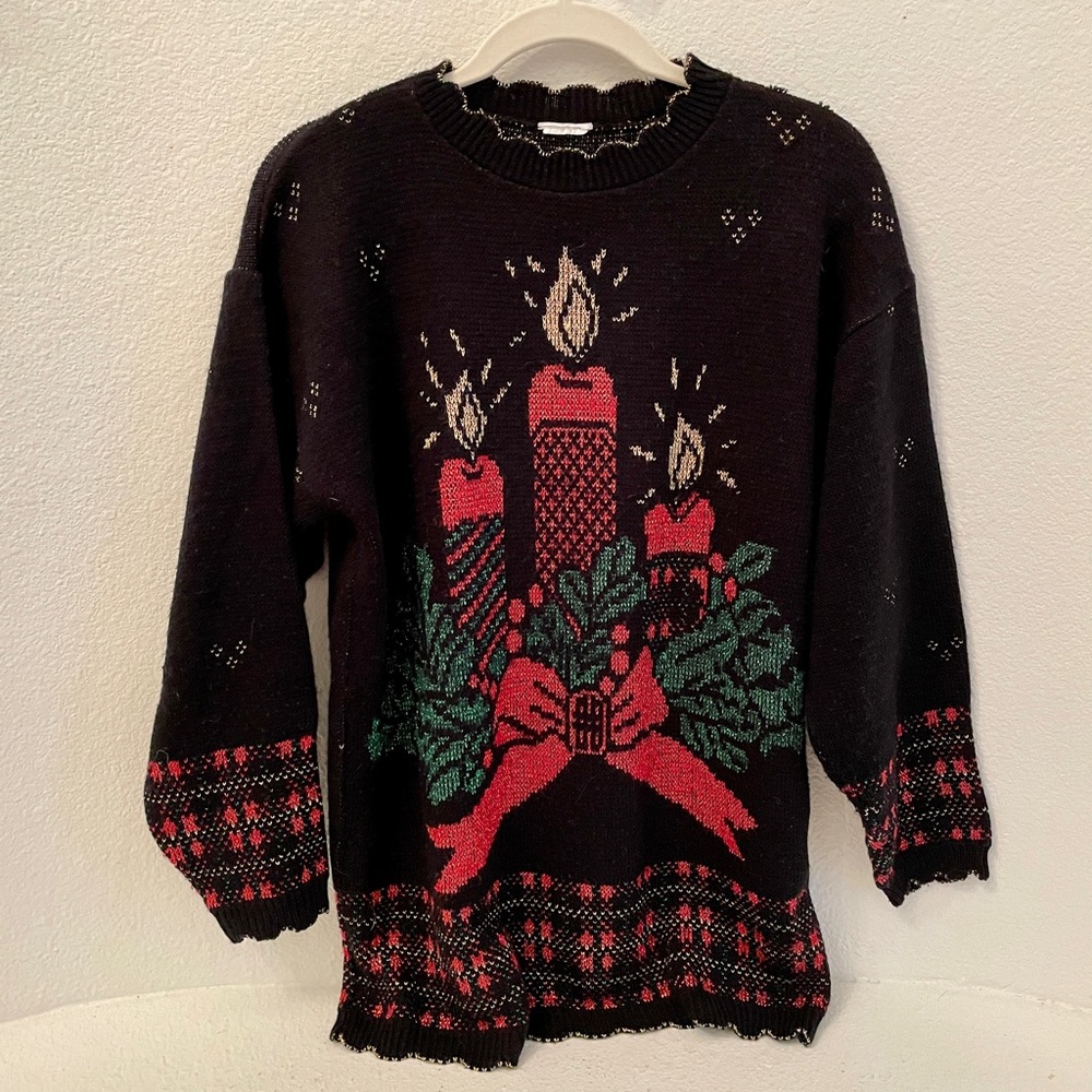 “Ugly” Christmas sweater. Candles, bows, gold threading. Scalloped trim. Large